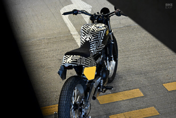 Sideburn Magazine's Royal Enfield Guerrilla 450 street tracker