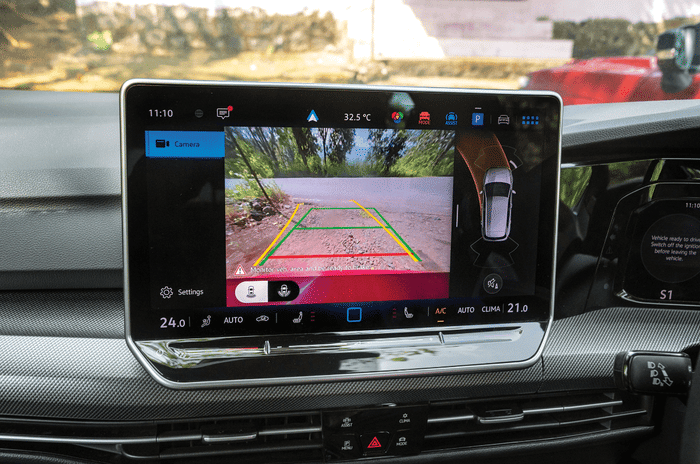 Volkswagen Golf GTI touchscreen