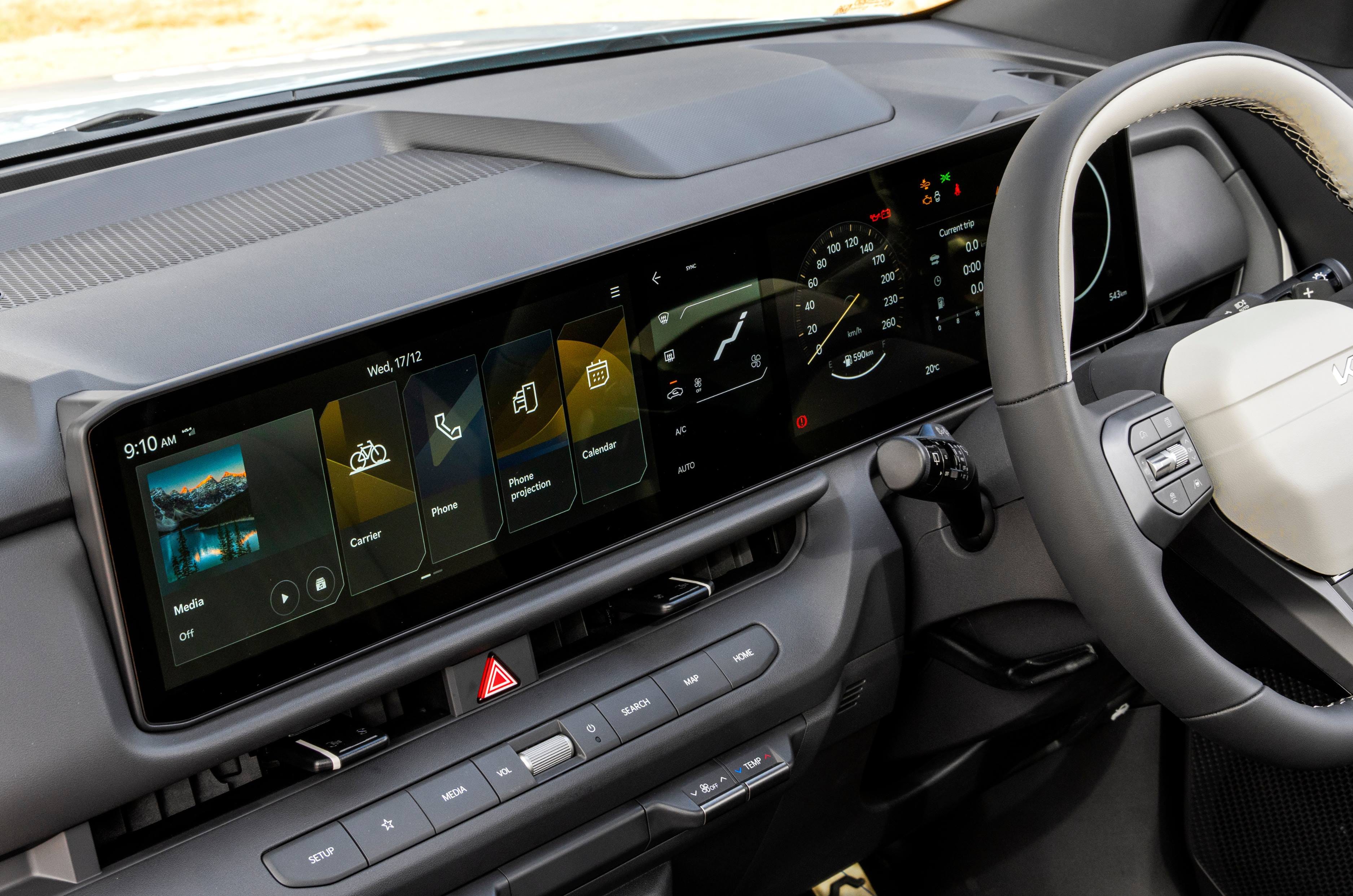 2026 Kia Seltos infotainment touchscreen and digital instrument cluster 